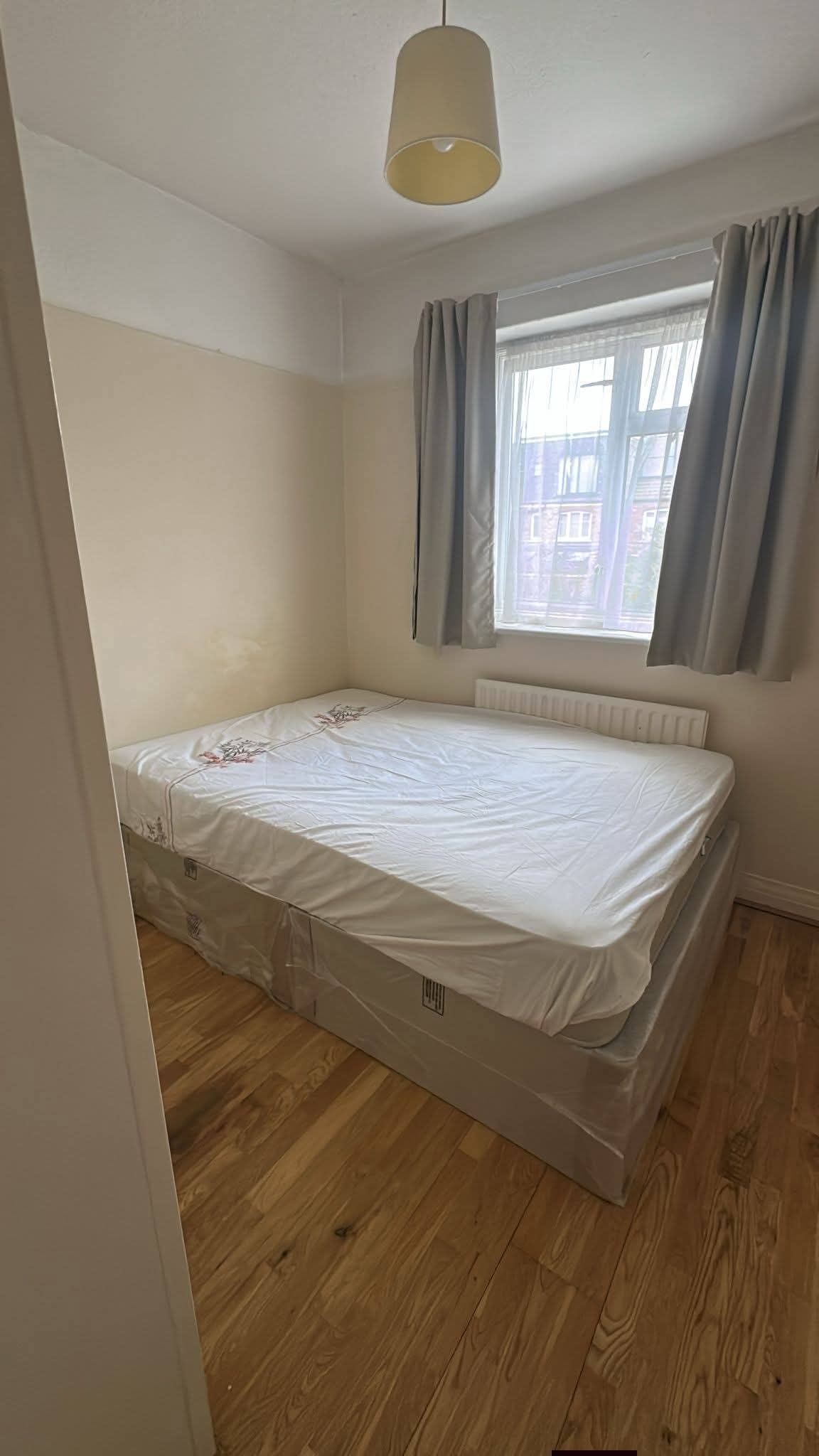 Spacious Double Rooms Available Now – £700–£720 PCM | Bills 